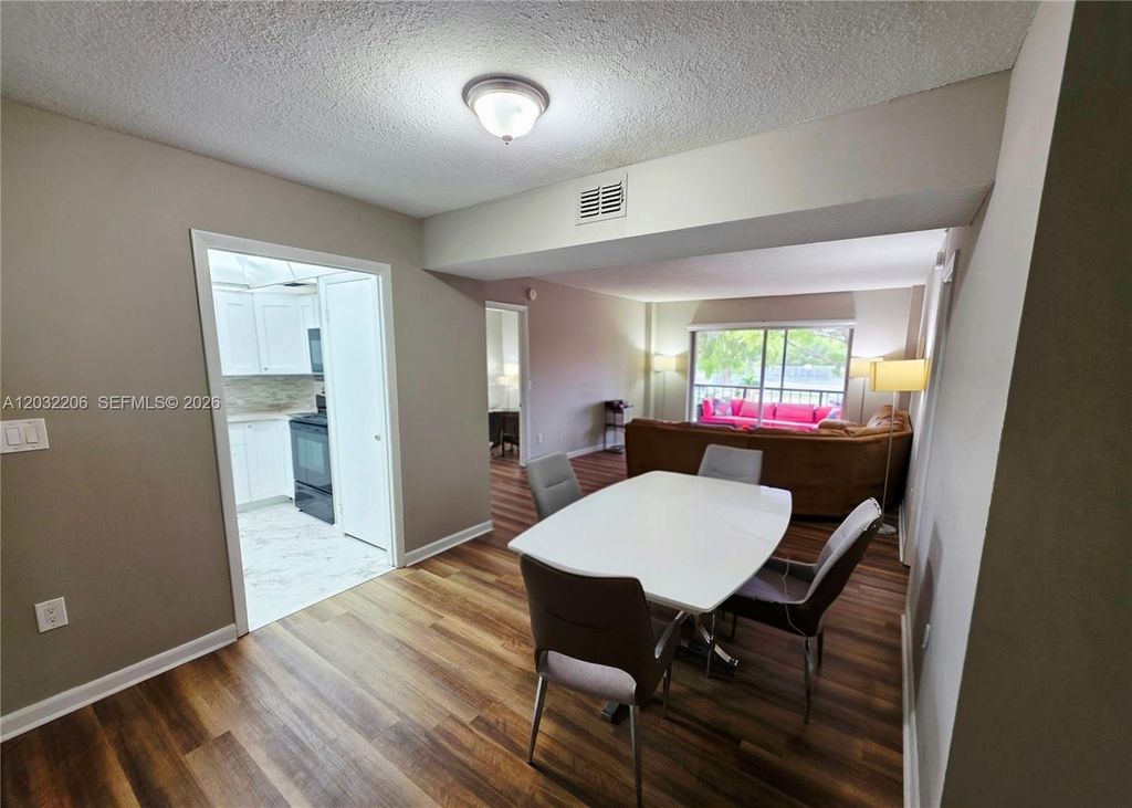 4164 Inverrary Dr 204, Lauderhill, FL 33319