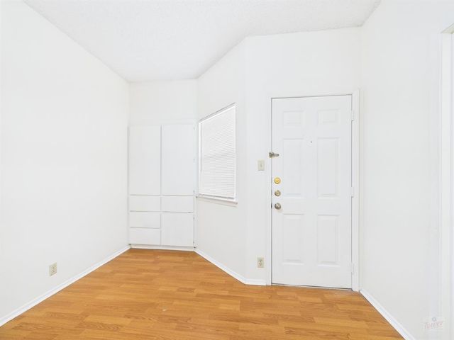 2604 Salado ST 204, Austin, TX 78705