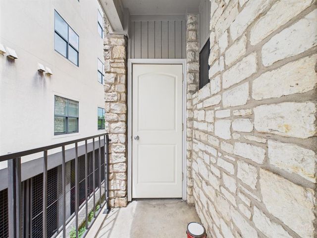 2604 Salado ST 204, Austin, TX 78705