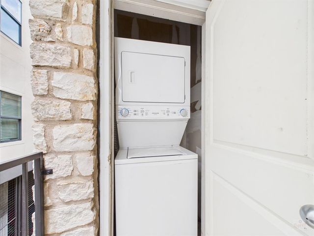 2604 Salado ST 204, Austin, TX 78705