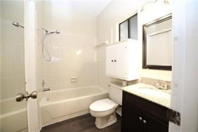 2604 Salado ST 204, Austin, TX 78705
