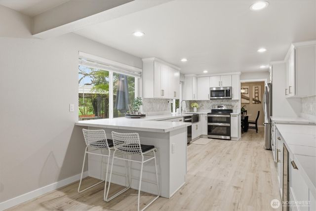 8410 Zircon Drive SW, Lakewood, WA 98498