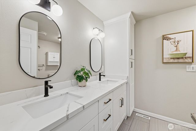 8410 Zircon Drive SW, Lakewood, WA 98498