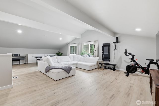 8410 Zircon Drive SW, Lakewood, WA 98498