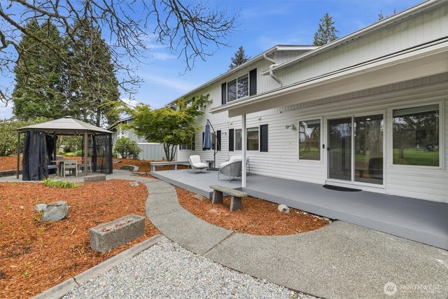 8410 Zircon Drive SW, Lakewood, WA 98498