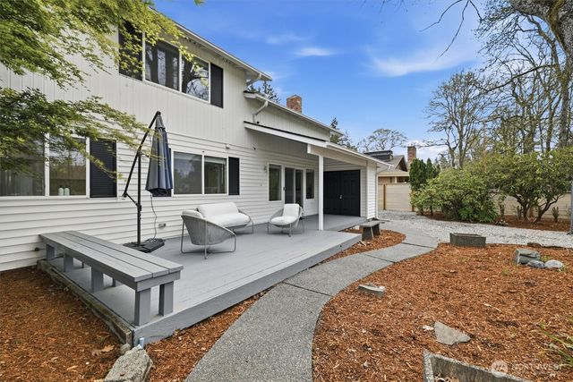 8410 Zircon Drive SW, Lakewood, WA 98498