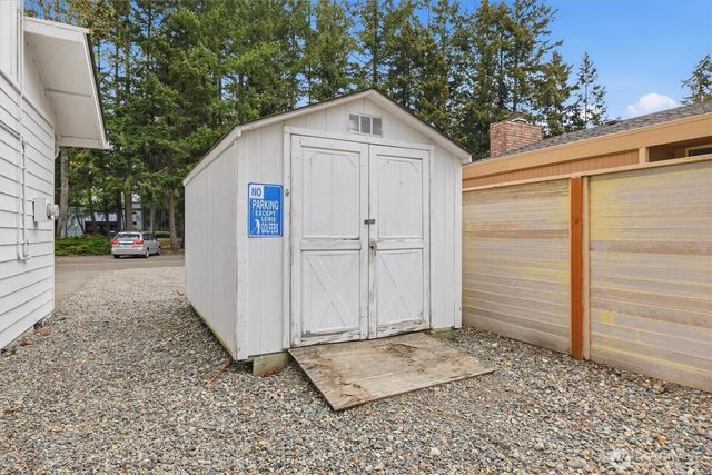 8410 Zircon Drive SW, Lakewood, WA 98498