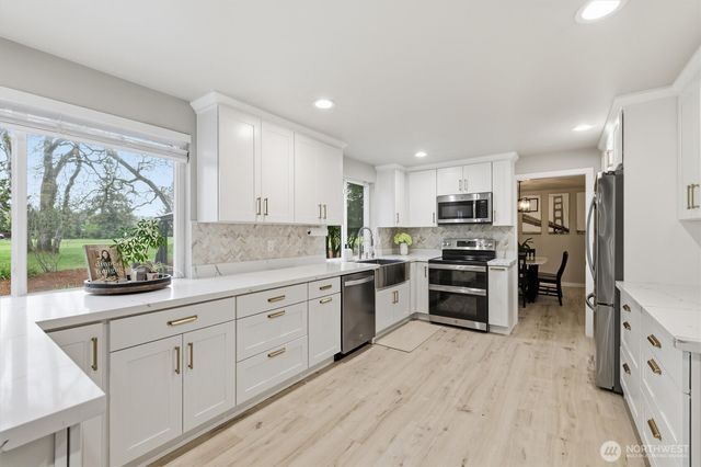 8410 Zircon Drive SW, Lakewood, WA 98498