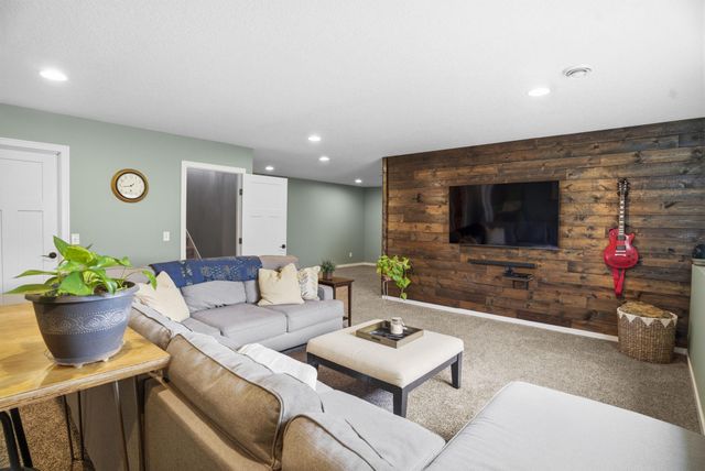 5858 Deer Street, Monticello, MN 55362