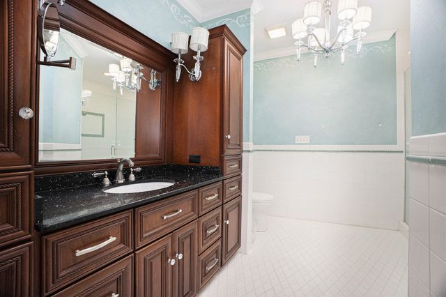 10198 California Street, Crown Point, IN 46307