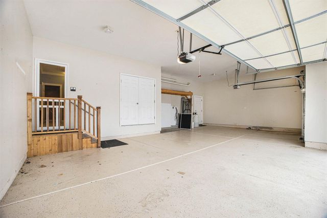 10198 California Street, Crown Point, IN 46307