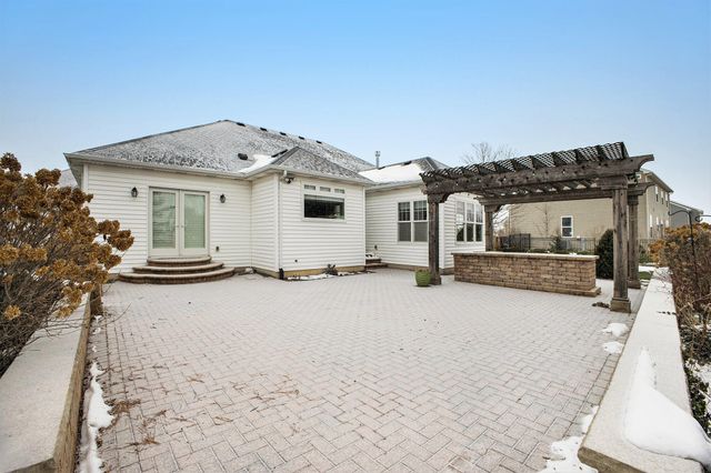 10198 California Street, Crown Point, IN 46307