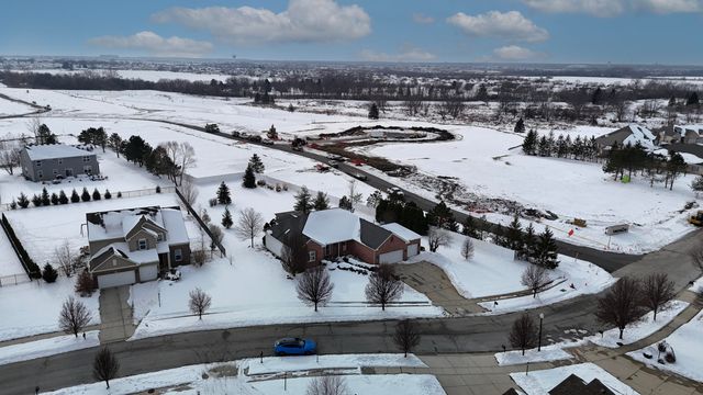 10198 California Street, Crown Point, IN 46307