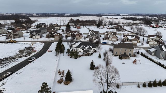 10198 California Street, Crown Point, IN 46307