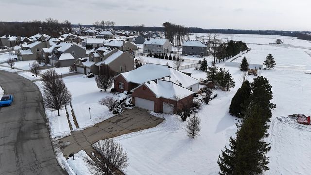 10198 California Street, Crown Point, IN 46307