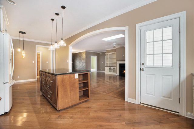 10198 California Street, Crown Point, IN 46307