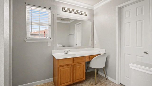 13026 Skyview Bend Drive, Houston, TX 77047