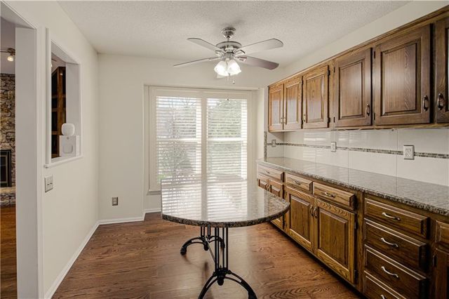 525 E 129th Terrace, Kansas City, MO 64145