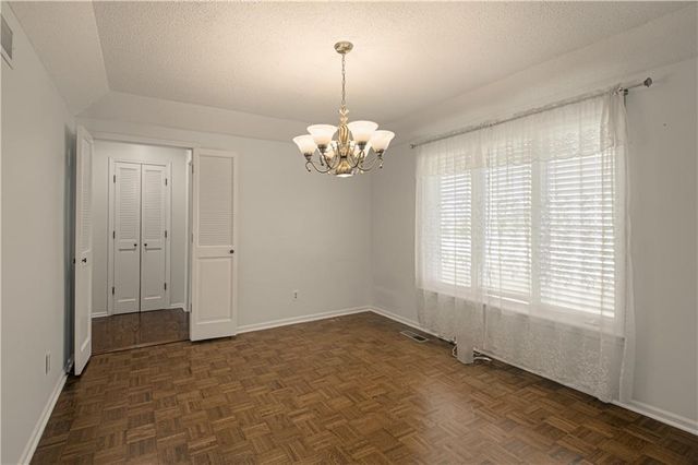 525 E 129th Terrace, Kansas City, MO 64145