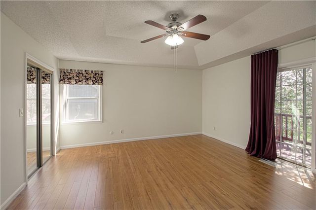 525 E 129th Terrace, Kansas City, MO 64145