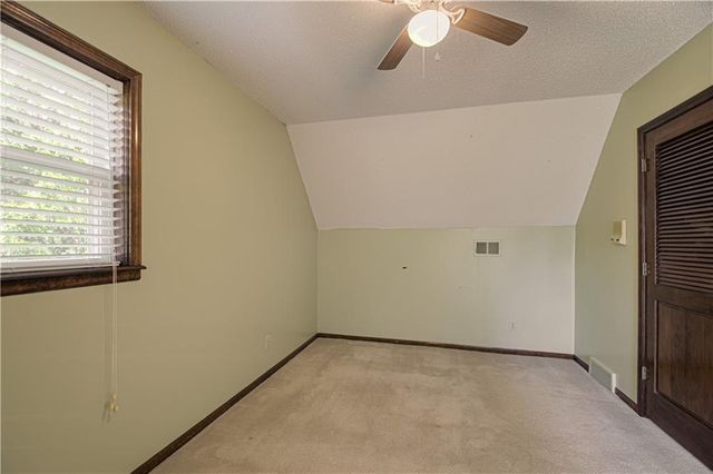 525 E 129th Terrace, Kansas City, MO 64145