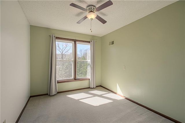 525 E 129th Terrace, Kansas City, MO 64145