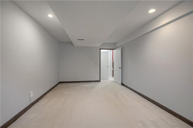525 E 129th Terrace, Kansas City, MO 64145