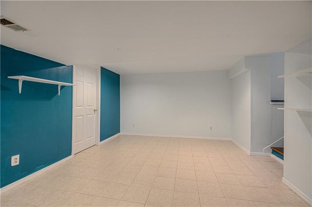 525 E 129th Terrace, Kansas City, MO 64145
