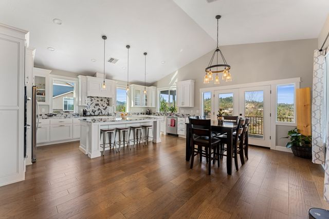 2357 Robertson, Grants Pass, OR 97527