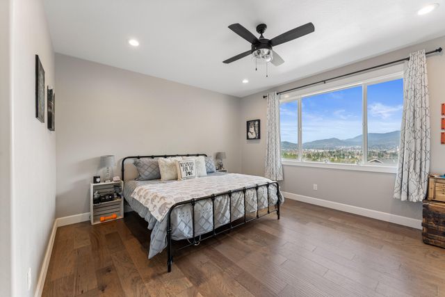 2357 Robertson, Grants Pass, OR 97527