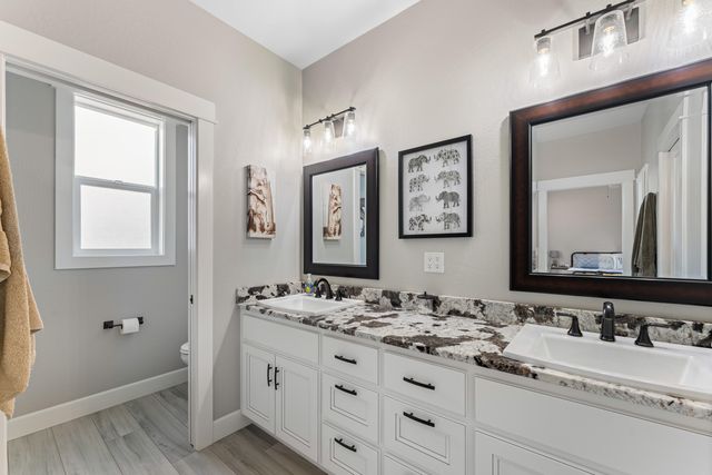 2357 Robertson, Grants Pass, OR 97527