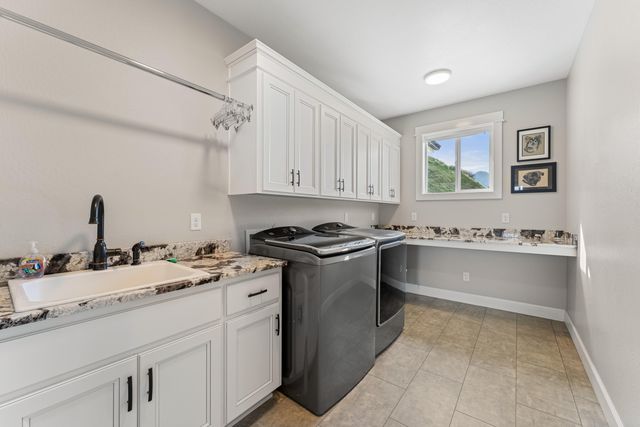 2357 Robertson, Grants Pass, OR 97527