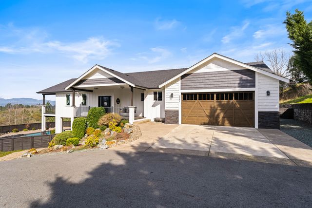 2357 Robertson, Grants Pass, OR 97527