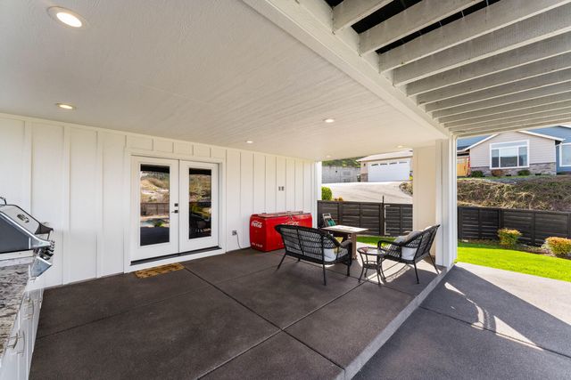 2357 Robertson, Grants Pass, OR 97527