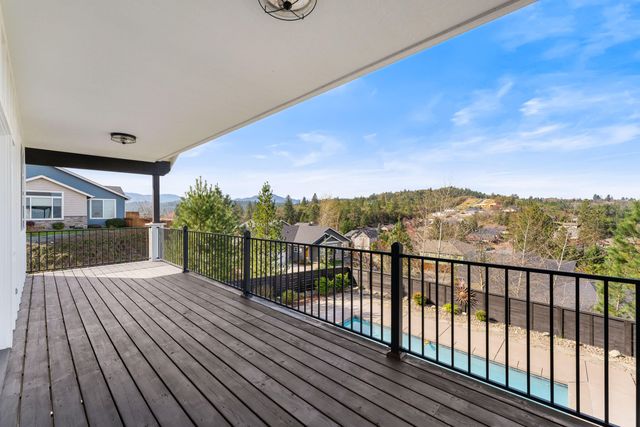 2357 Robertson, Grants Pass, OR 97527