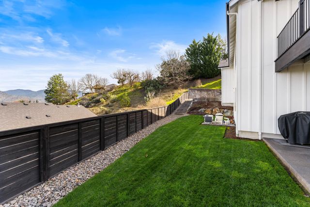 2357 Robertson, Grants Pass, OR 97527