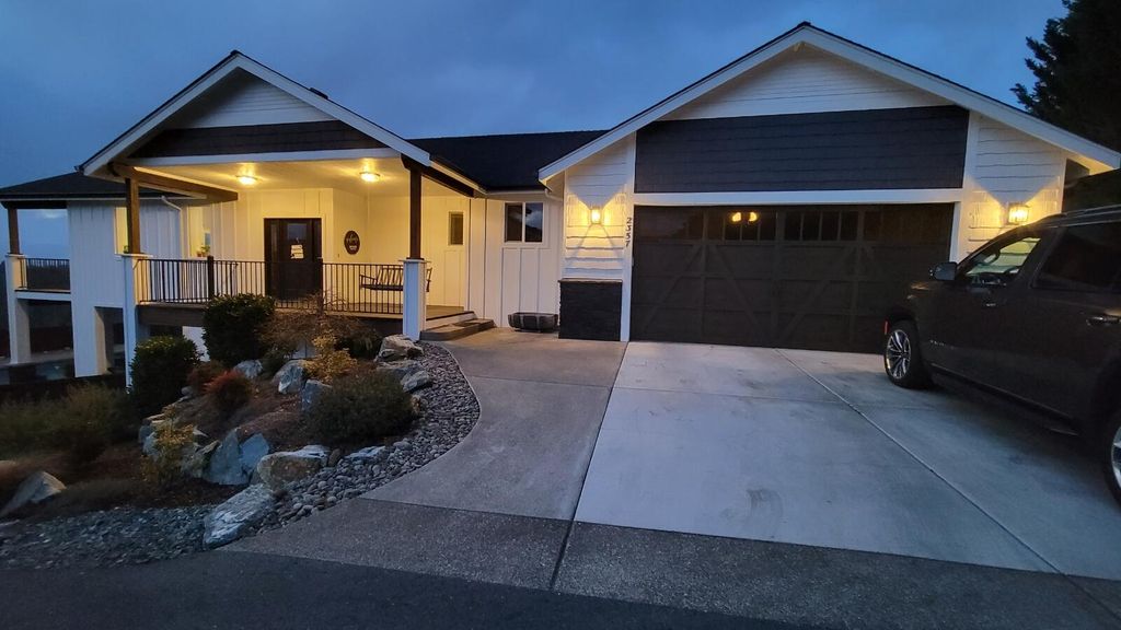 2357 Robertson, Grants Pass, OR 97527