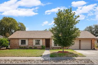 130 Meadowland, Universal City, TX 78148