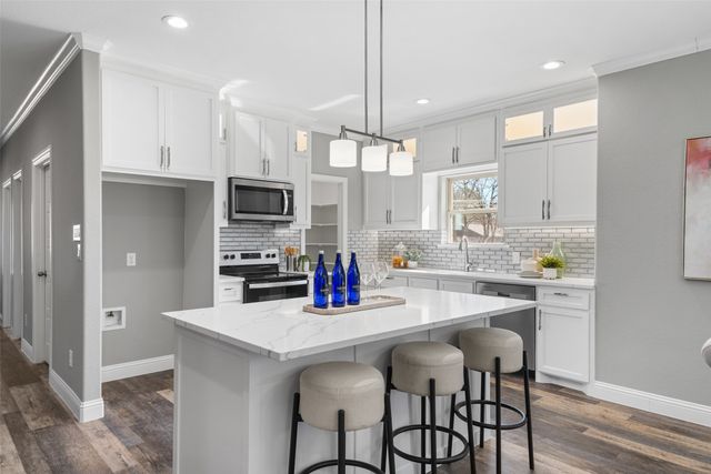 639 Legendary Lane, Gun Barrel City, TX 75156