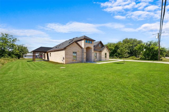 639 Legendary Lane, Gun Barrel City, TX 75156