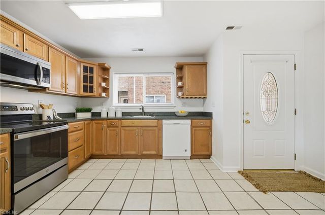 1138 Hillside AVE, Norfolk, VA 23503