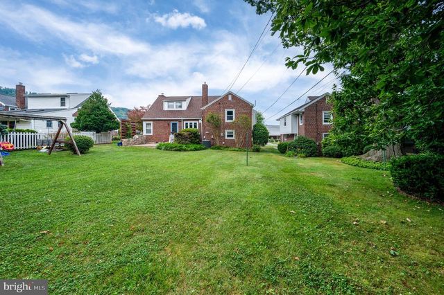 118 EMERALD AVE, Reading, PA 19606