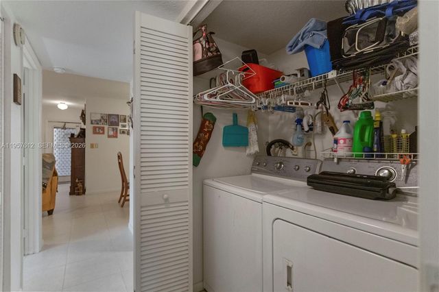 452 N Laurel Dr 1503, Margate, FL 33063