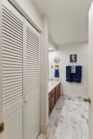 452 N Laurel Dr 1503, Margate, FL 33063