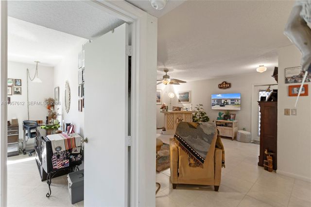 452 N Laurel Dr 1503, Margate, FL 33063