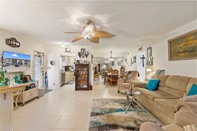 452 N Laurel Dr 1503, Margate, FL 33063