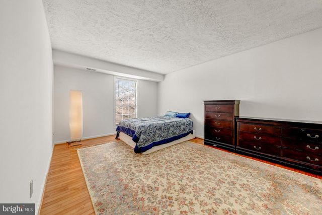 10147 OAKTON TERRACE RD, Oakton, VA 22124