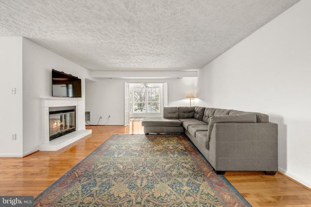 10147 OAKTON TERRACE RD, Oakton, VA 22124