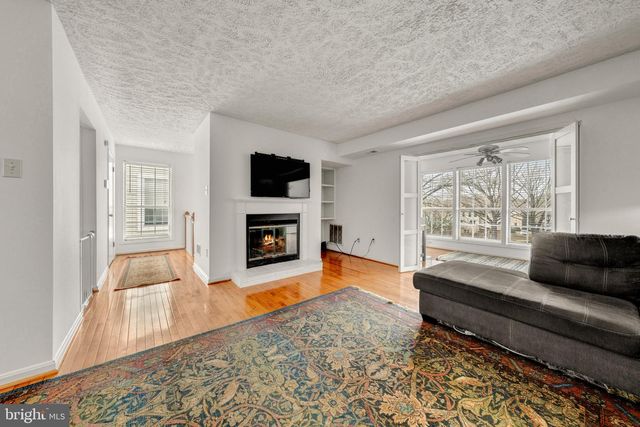 10147 OAKTON TERRACE RD, Oakton, VA 22124