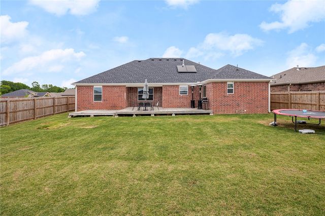 28 E Loveland Loop, Farmington, AR 72730
